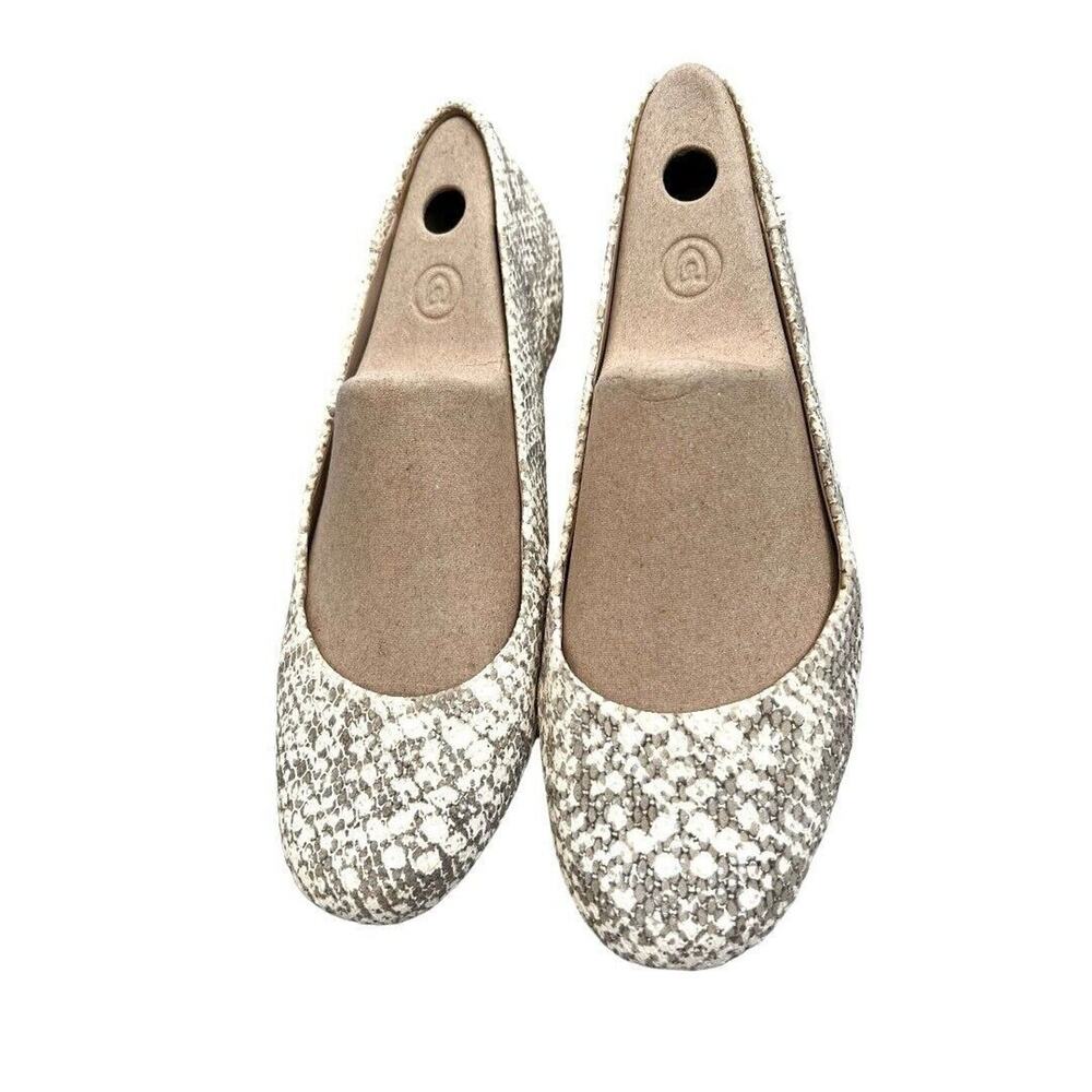 8.5 M‎ Tory Burch Travel T Ballet Flats In Neutral Snakeskin Leather